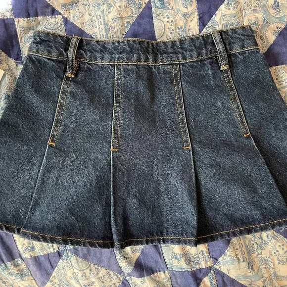PacSun Pleated Jean Skirt - Picture 2 of 3